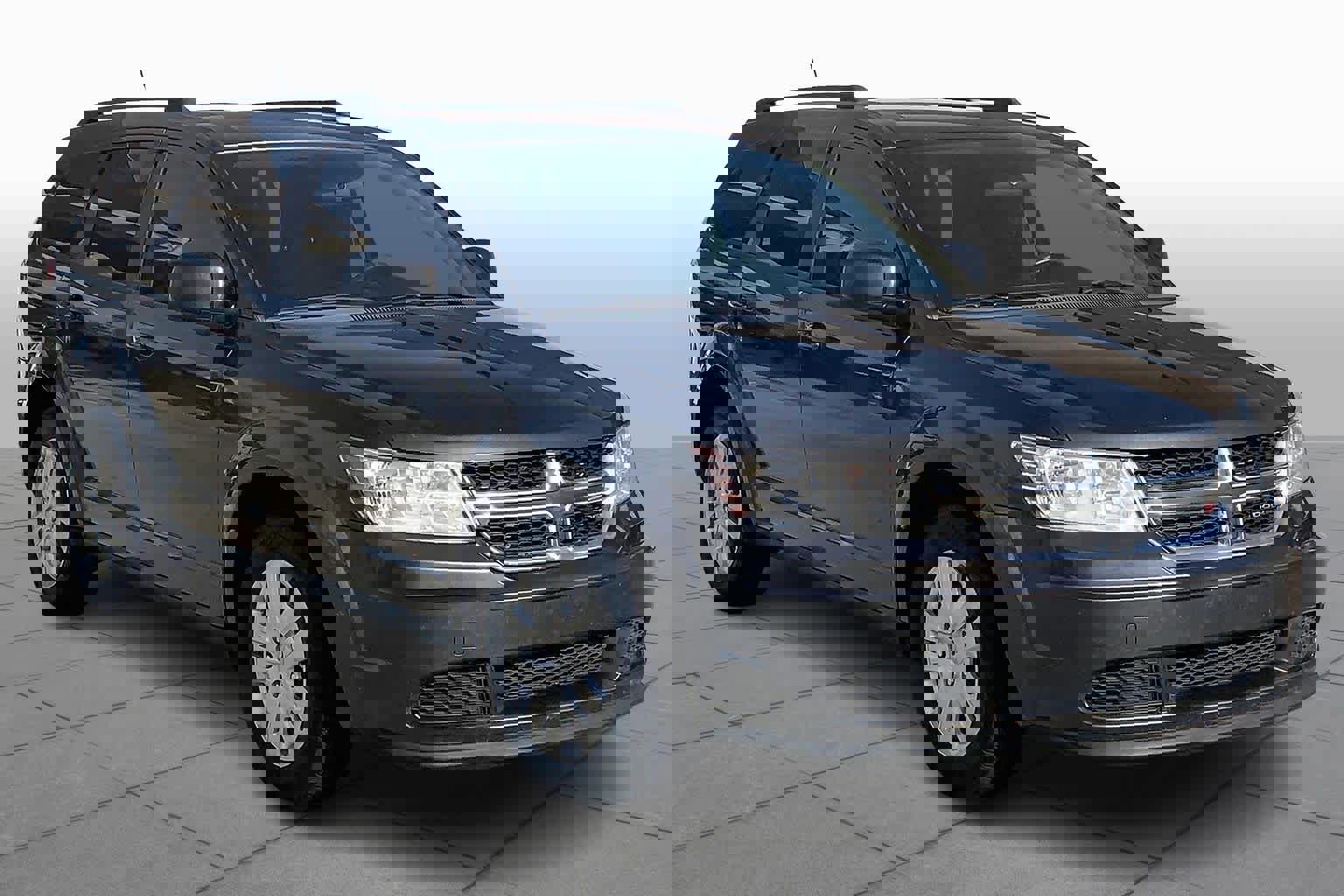 Used 2016 Dodge Journey SE w/ Flexible Seating Group image 3