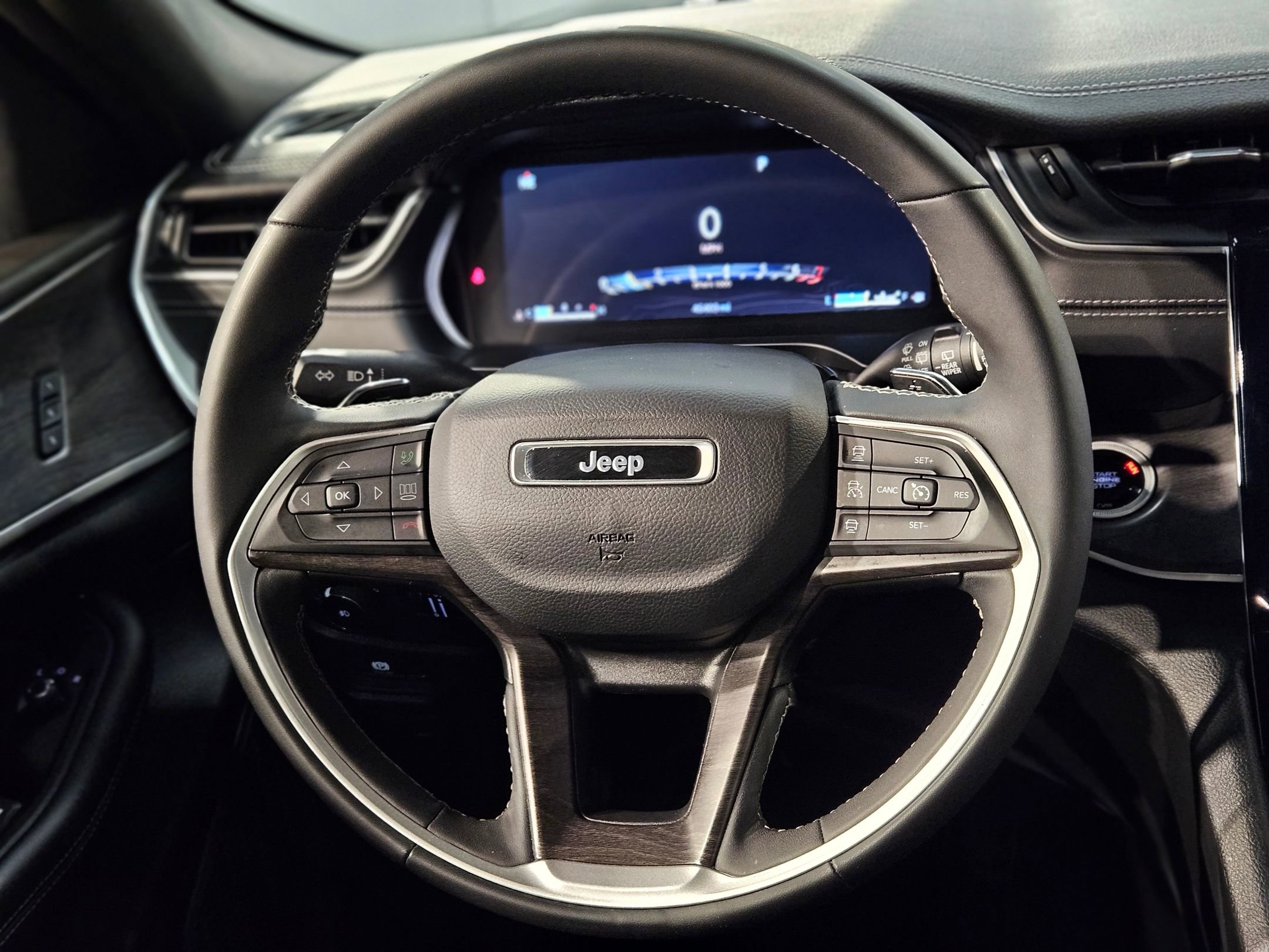 Used 2024 Jeep Grand Cherokee Limited image 26