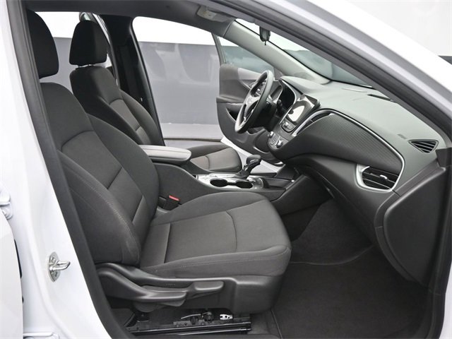 Used 2025 Chevrolet Malibu LT image 18