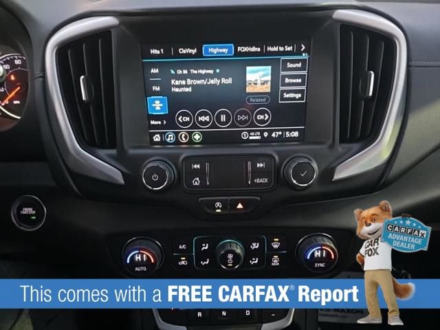 Used 2022 GMC Terrain SLT w/ Tech Package image 2