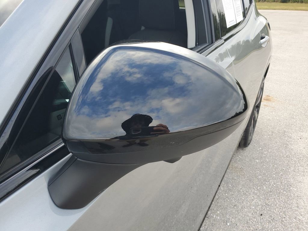 Used 2025 Buick Envision Sport Touring image 21