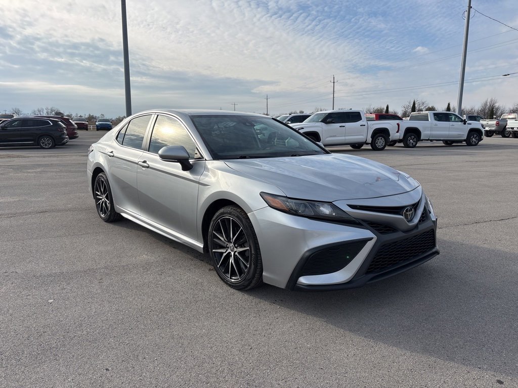 Used 2022 Toyota Camry SE