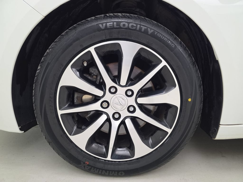 Used 2017 Acura TLX FWD image 11