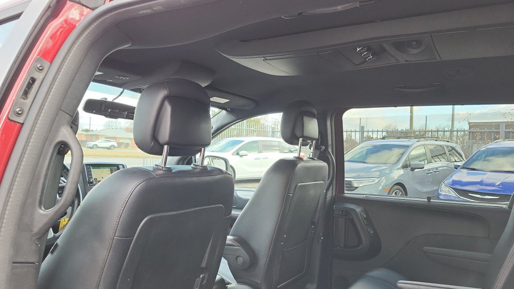 Used 2017 Dodge Grand Caravan GT FWD image 25