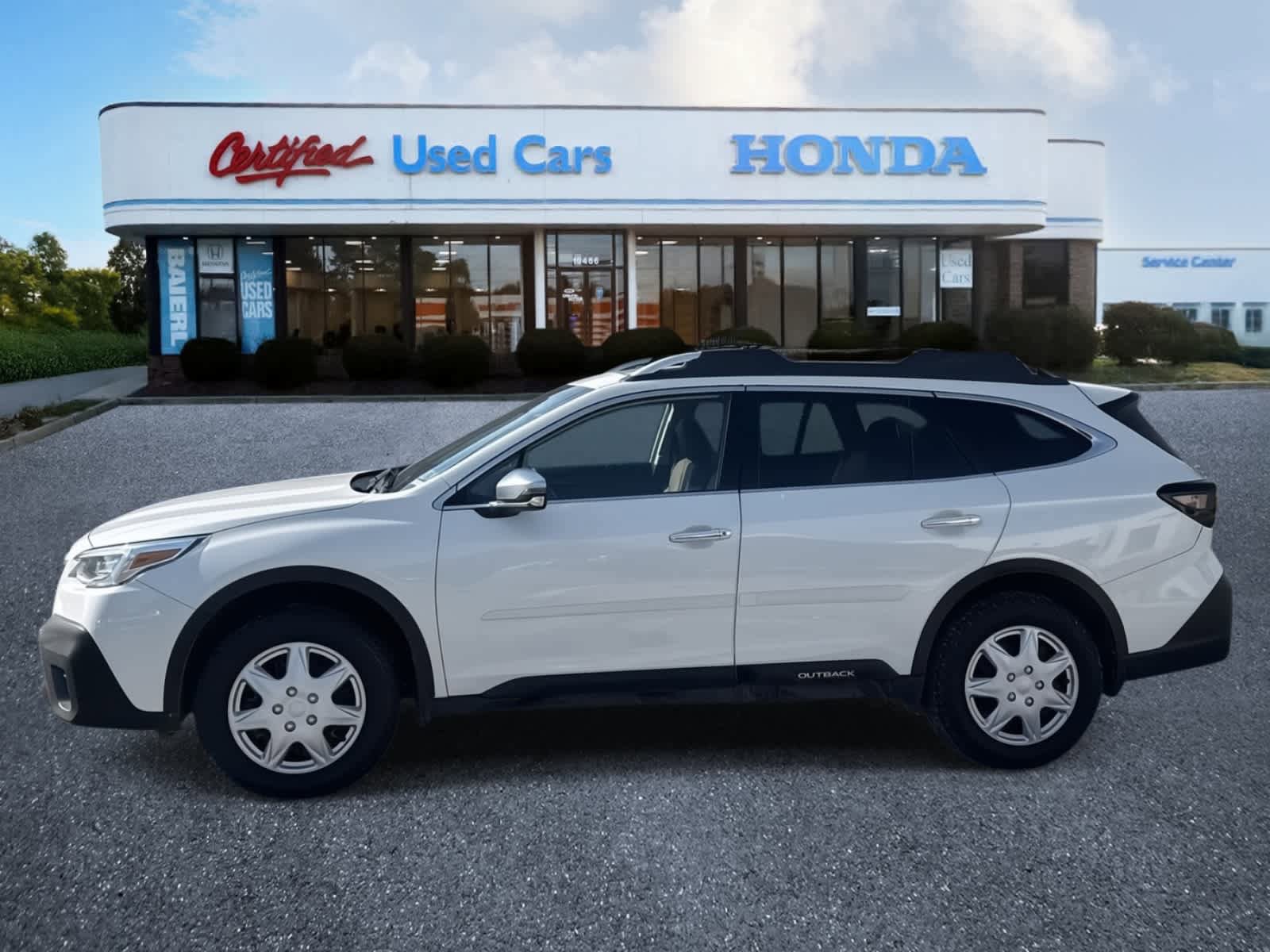 Used 2020 Subaru Outback Touring XT image 2