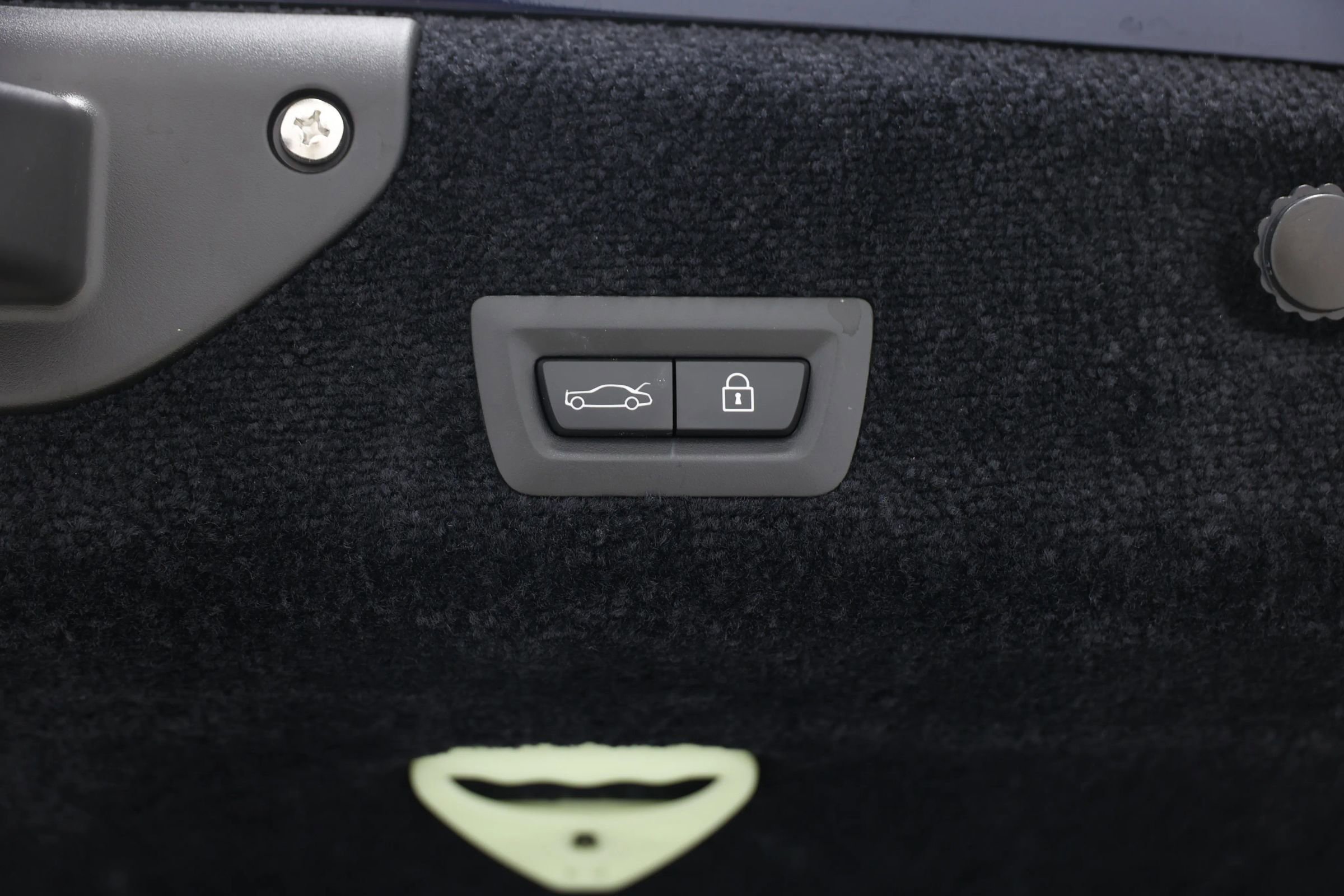 Used 2016 Rolls-Royce Dawn image 61