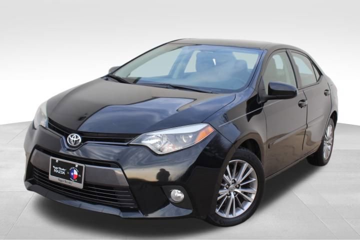 Used 2015 Toyota Corolla LE image 1