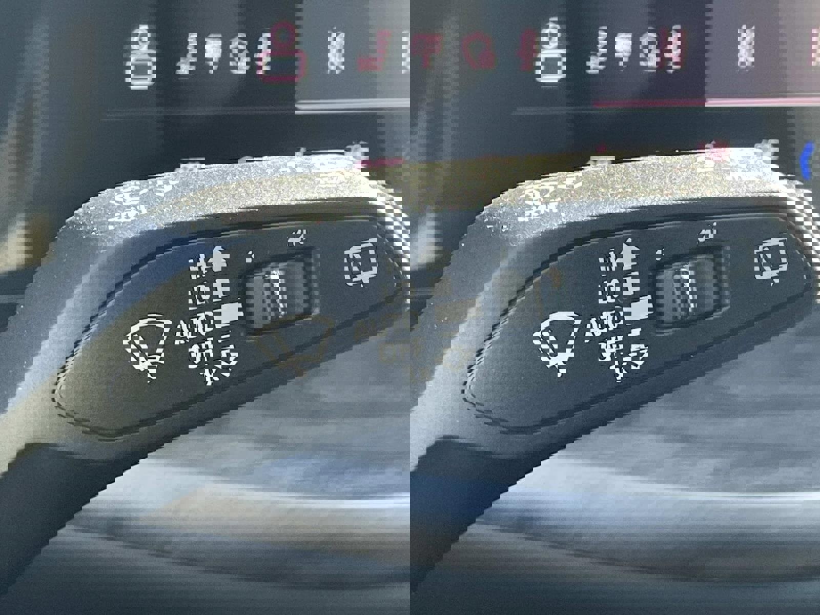 Used 2025 Audi Q5 Premium Plus w/ Premium Plus image 25