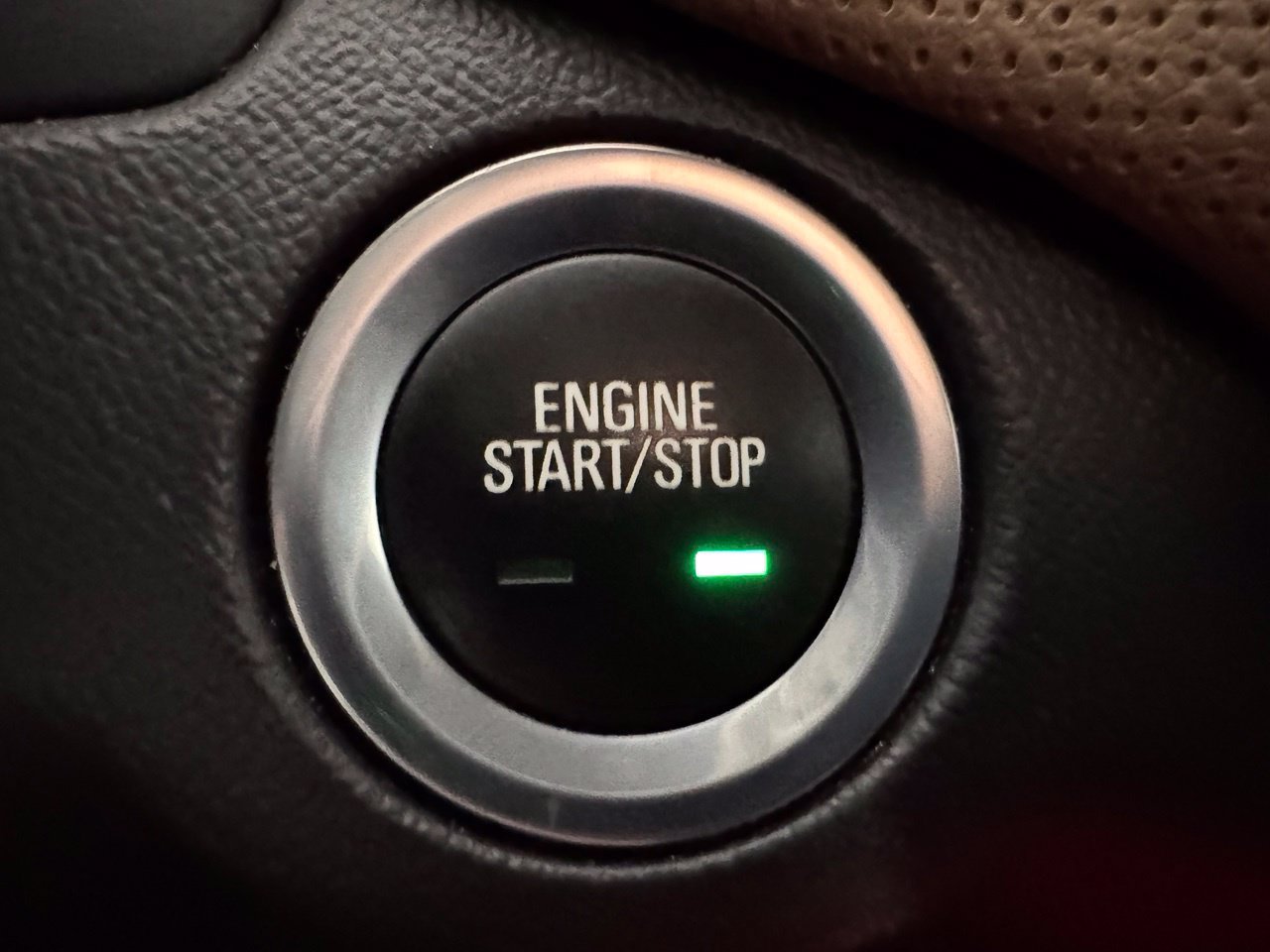 Used 2022 Chevrolet Equinox Premier FWD image 23