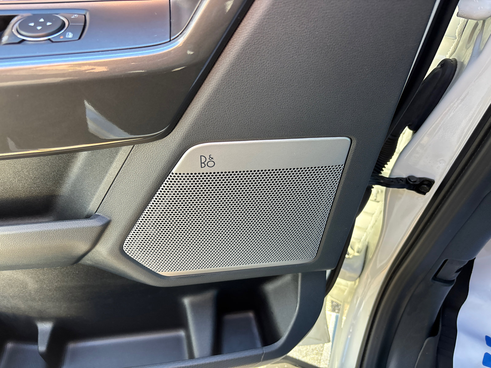 Used 2022 Ford F150 Lariat w/ Equipment Group 502A High image 14