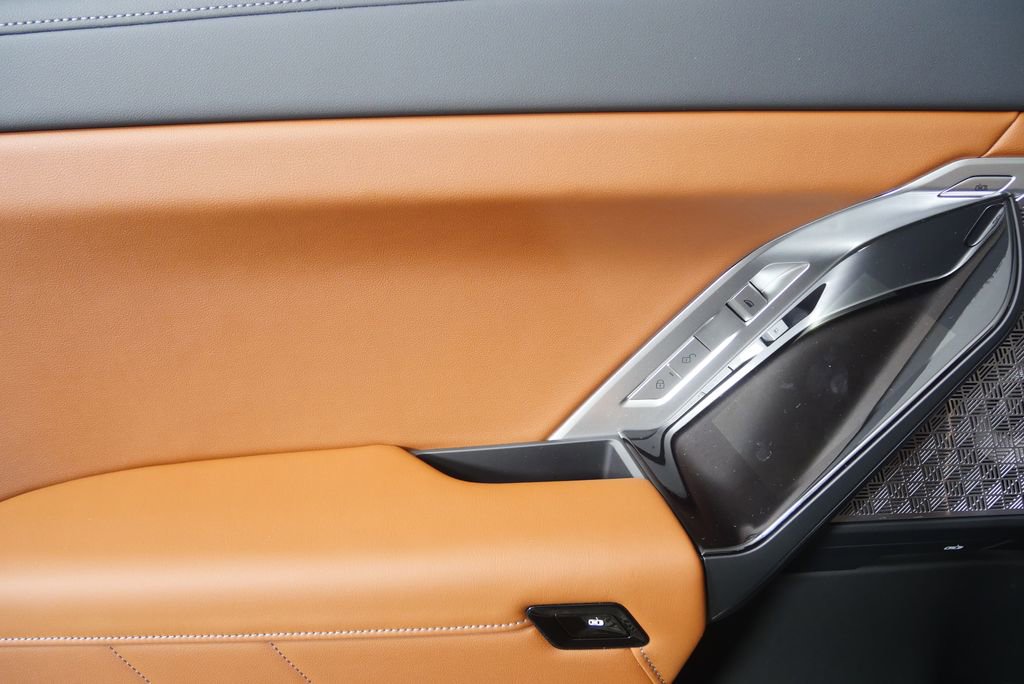 New 2026 BMW i7 xDrive60 w/ Executive Package image 14