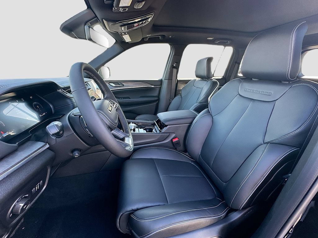 New 2025 Jeep Grand Cherokee Overland w/ Luxury Tech Group IV AWD/4WD image 23