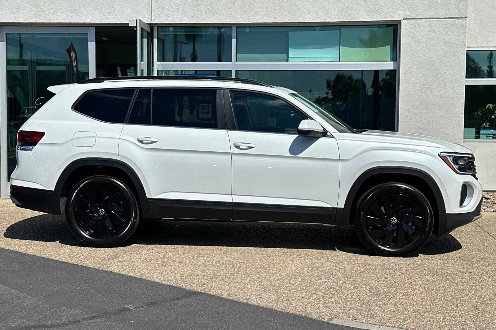 New 2026 Volkswagen Atlas SE image 3