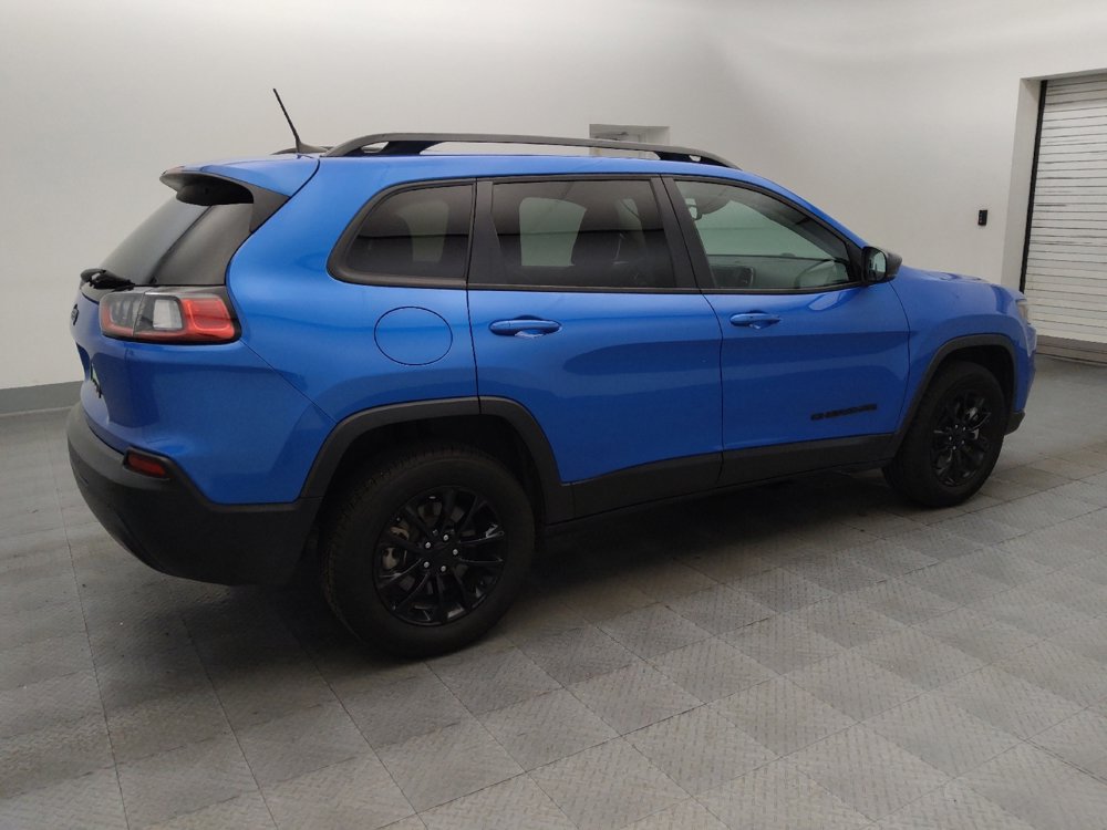 Used 2023 Jeep Cherokee Altitude Lux image 10