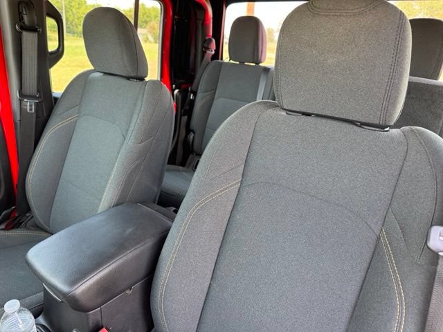 Used 2024 Jeep Gladiator Sport AWD/4WD image 9