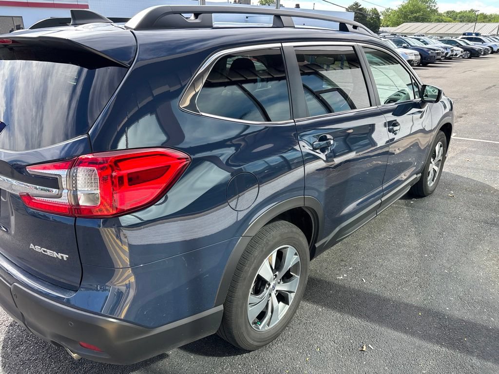 Used 2023 Subaru Ascent Premium w/ Convenience Package AWD/4WD image 4