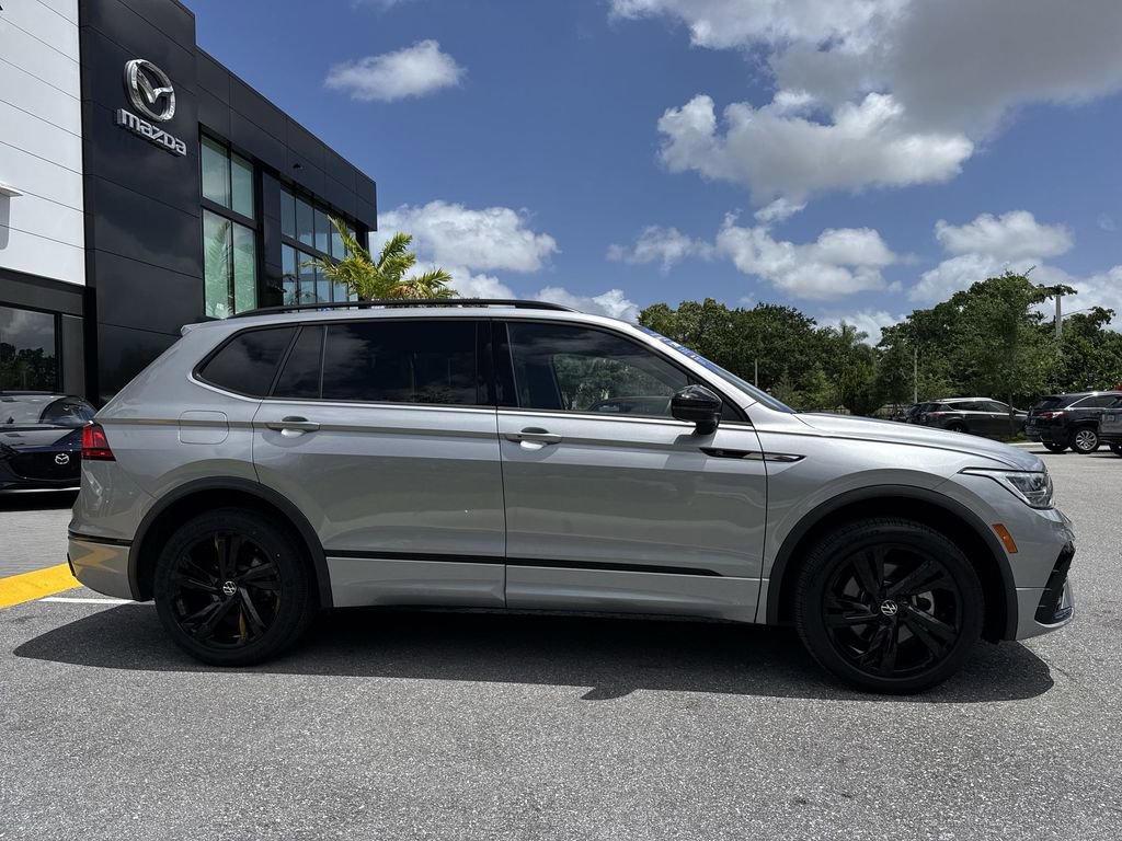 Used 2023 Volkswagen Tiguan SE R-Line image 23