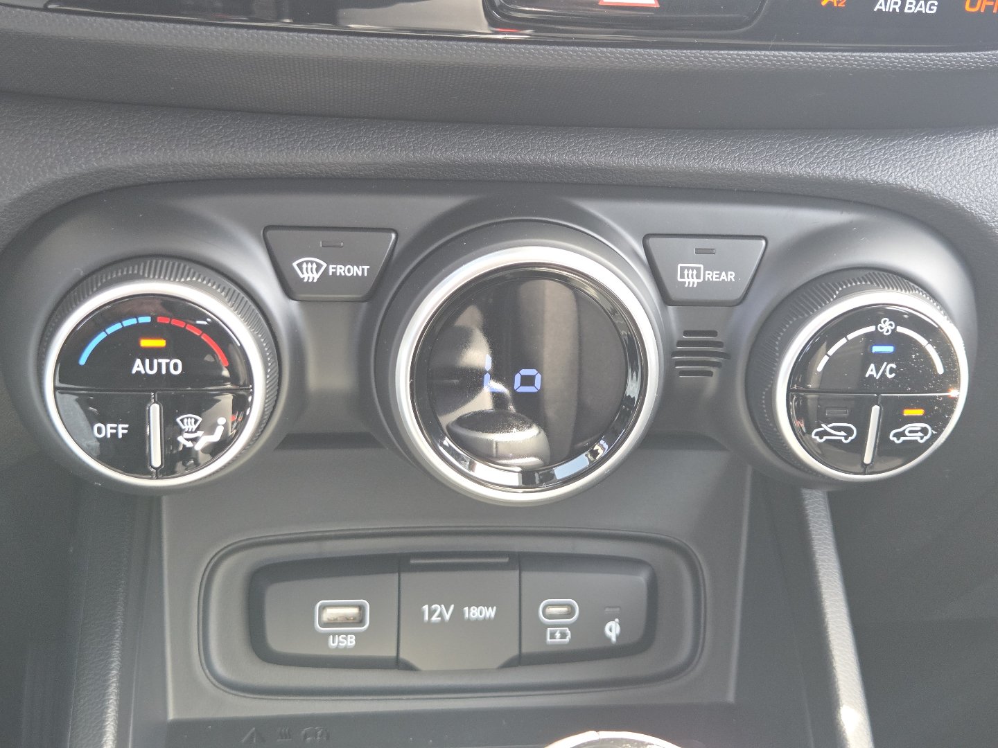 New 2026 Hyundai Venue SEL FWD image 30