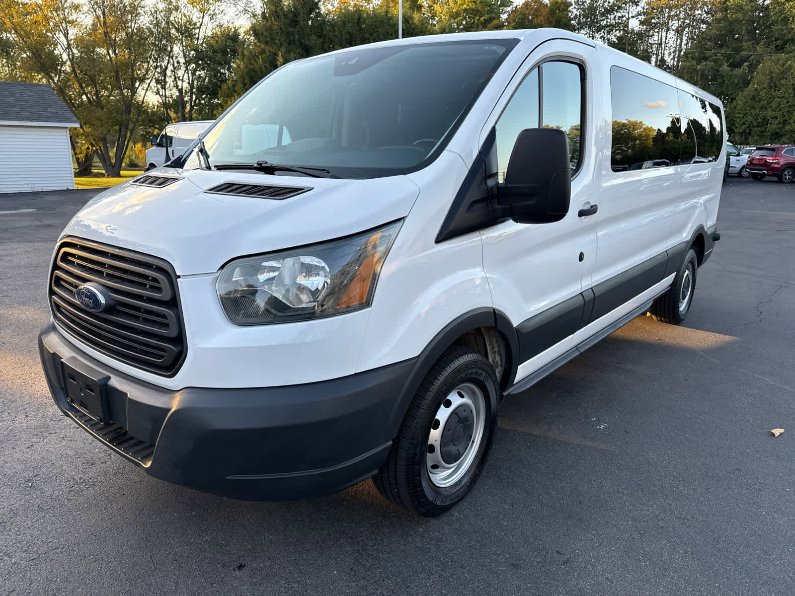 Used 2016 Ford Transit 350 XL image 7