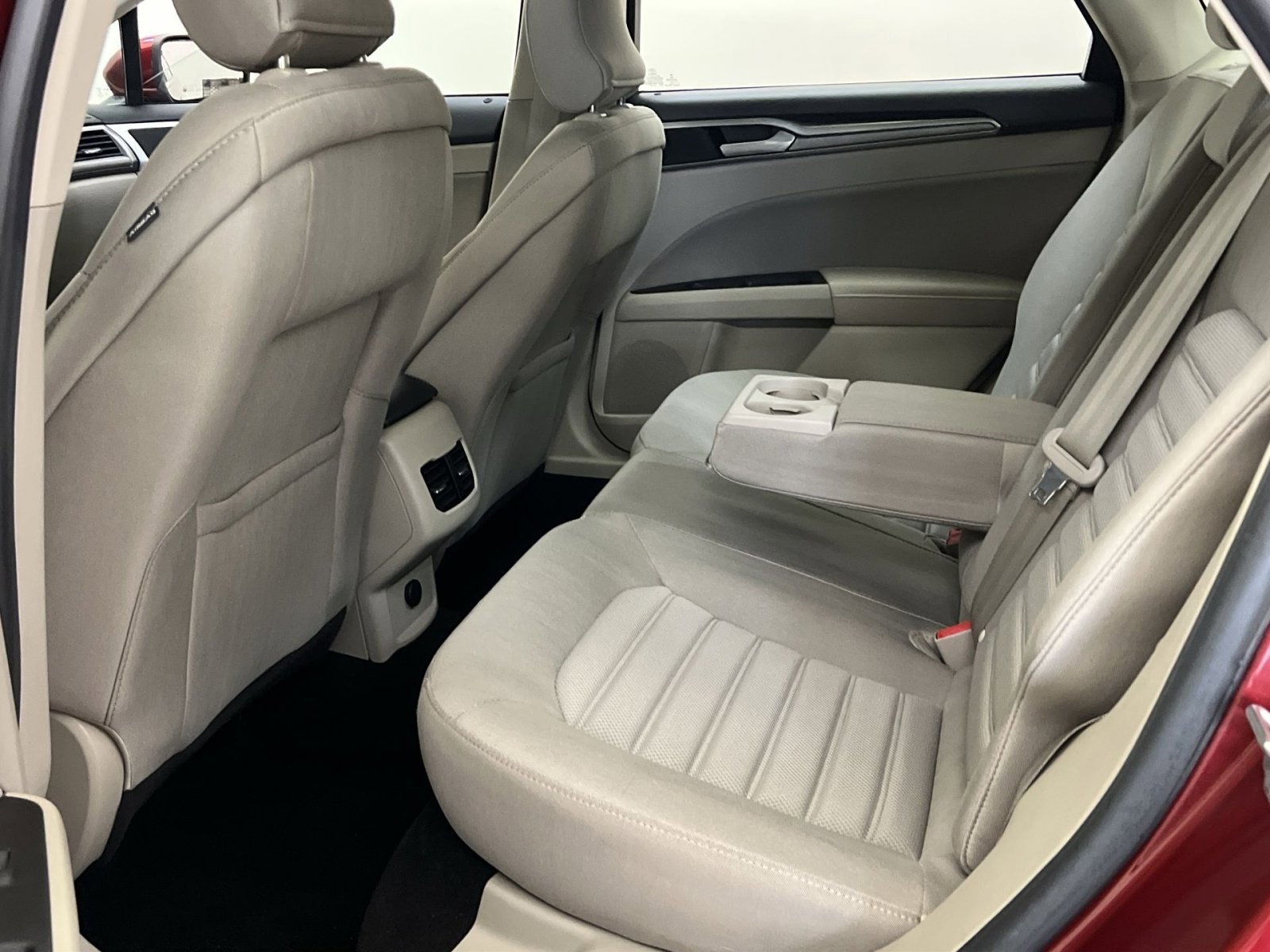 Used 2019 Ford Fusion SE image 23
