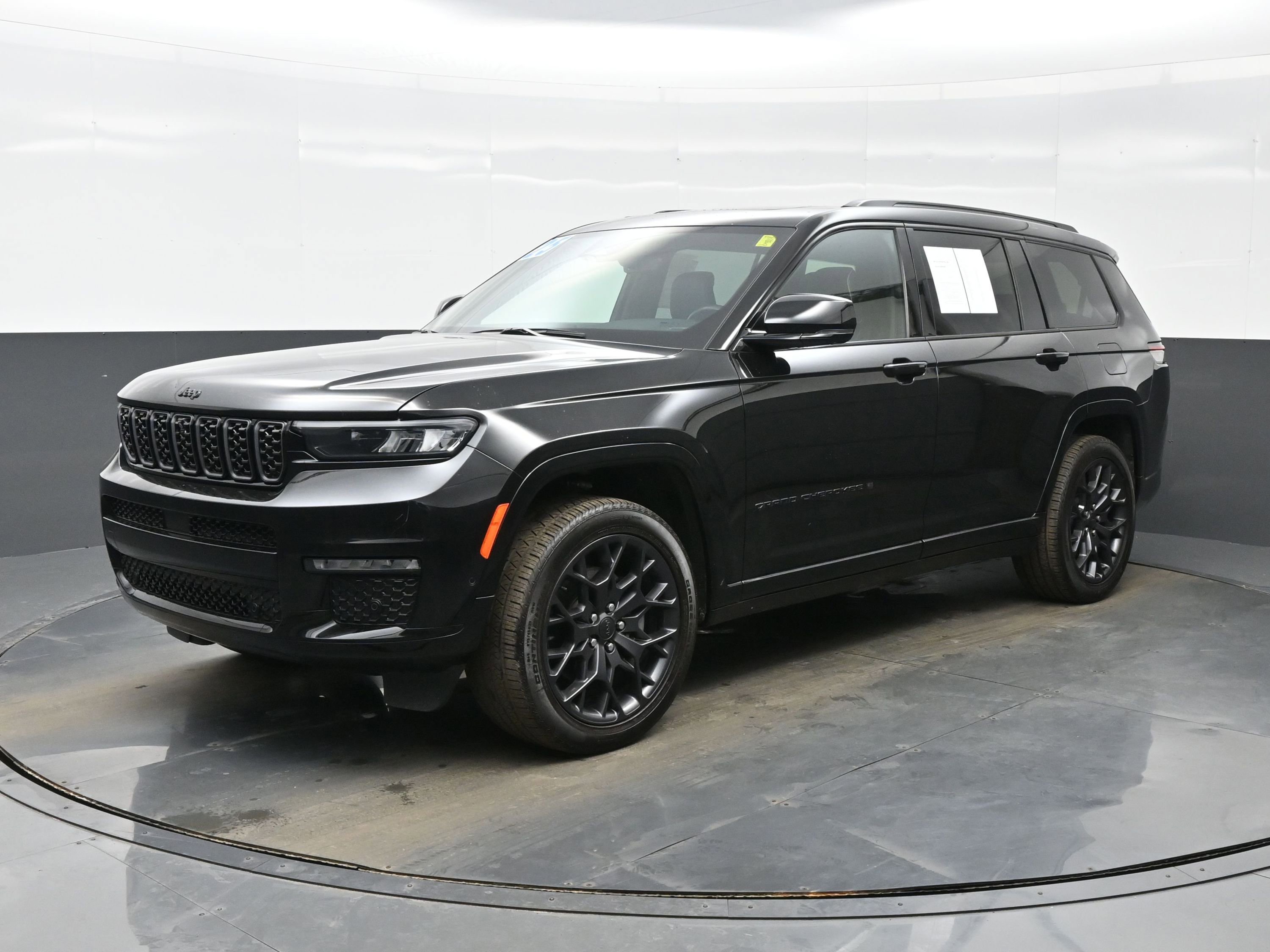 Used 2025 Jeep Grand Cherokee L Summit image 2