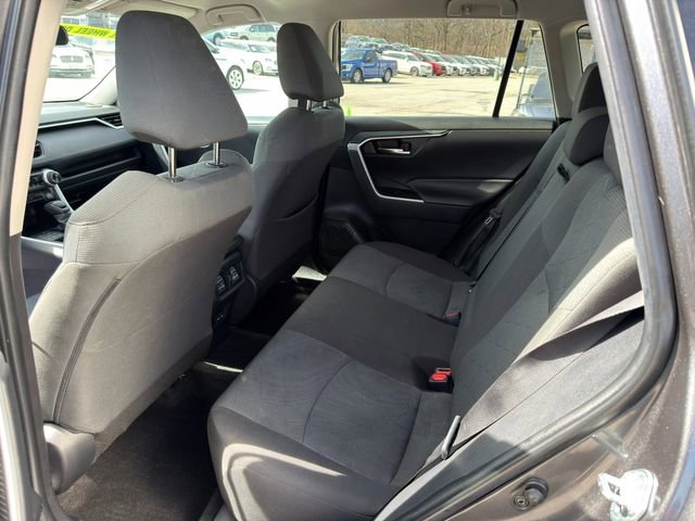 Used 2022 Toyota RAV4 XLE image 14