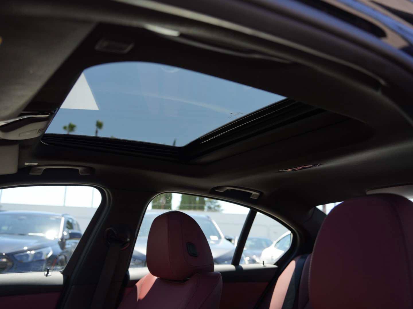 Used 2025 BMW M340i w/ Premium Package RWD image 16