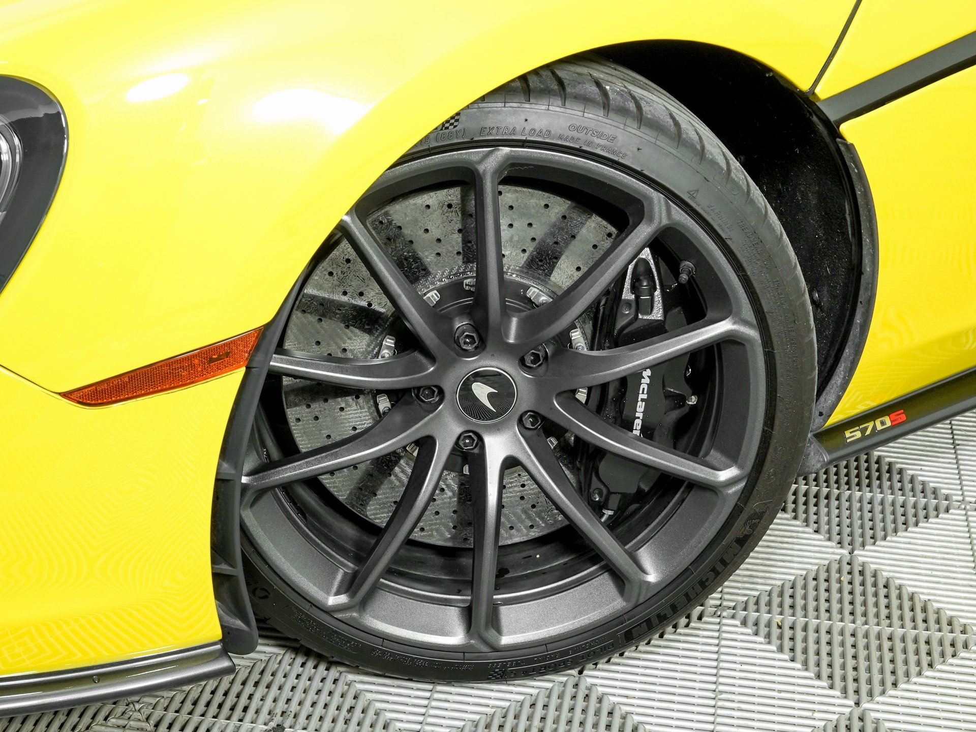 Used 2019 McLaren 570S Coupe image 23