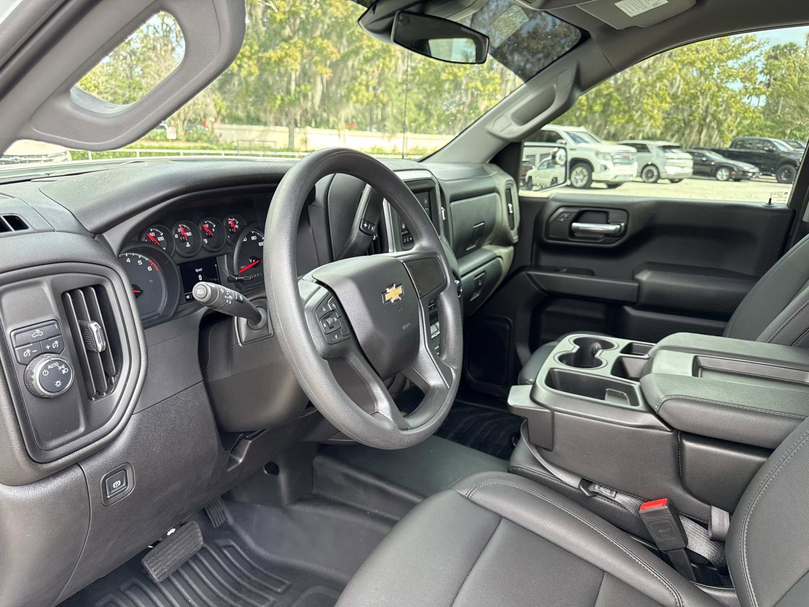 Used 2025 Chevrolet Silverado 1500 W/T image 20