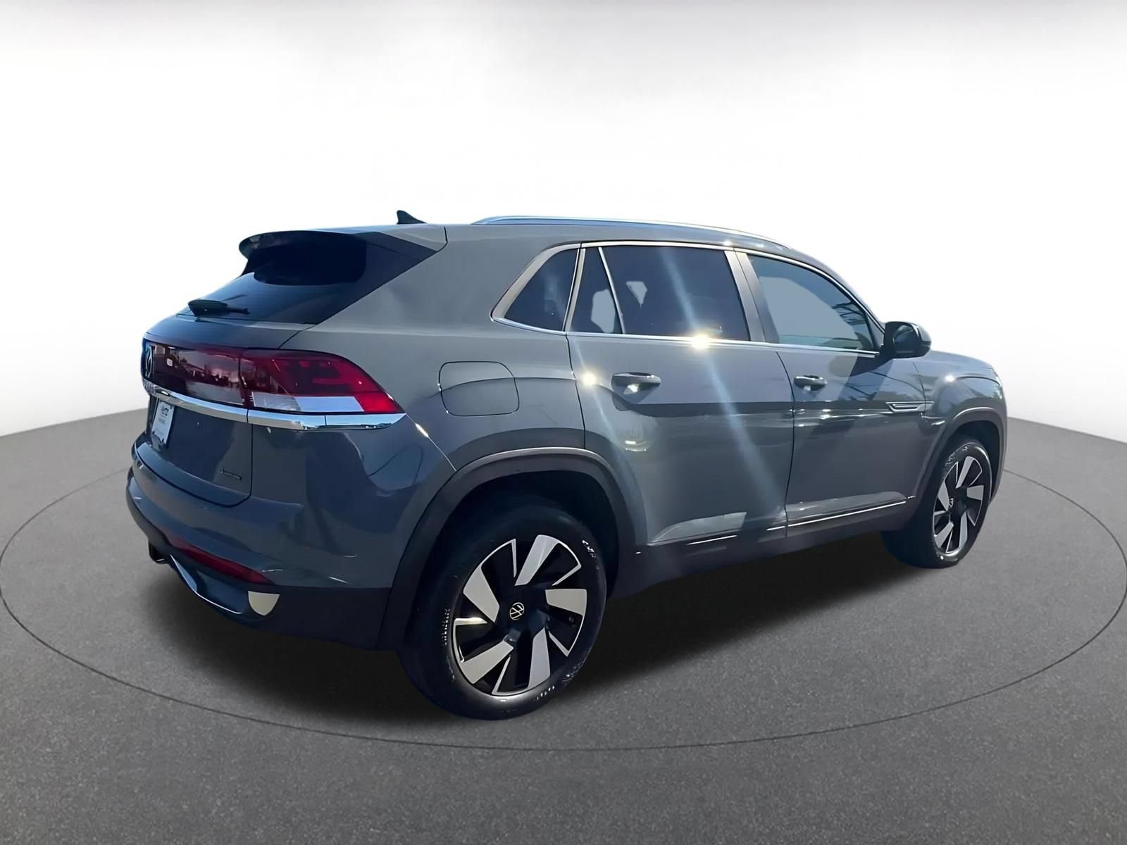 Used 2026 Volkswagen Atlas Cross Sport SE AWD/4WD image 15