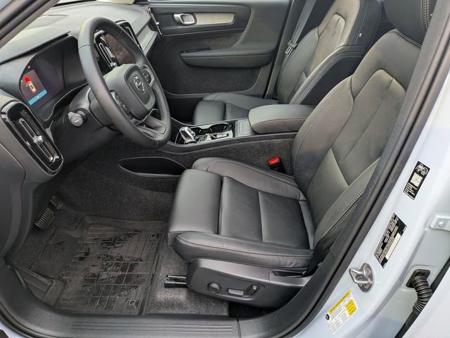 Used 2026 Volvo XC40 B5 Plus w/ Protection Package Premier image 10