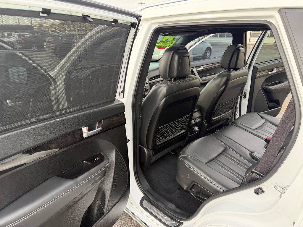 Used 2014 Kia Sorento SX FWD image 12