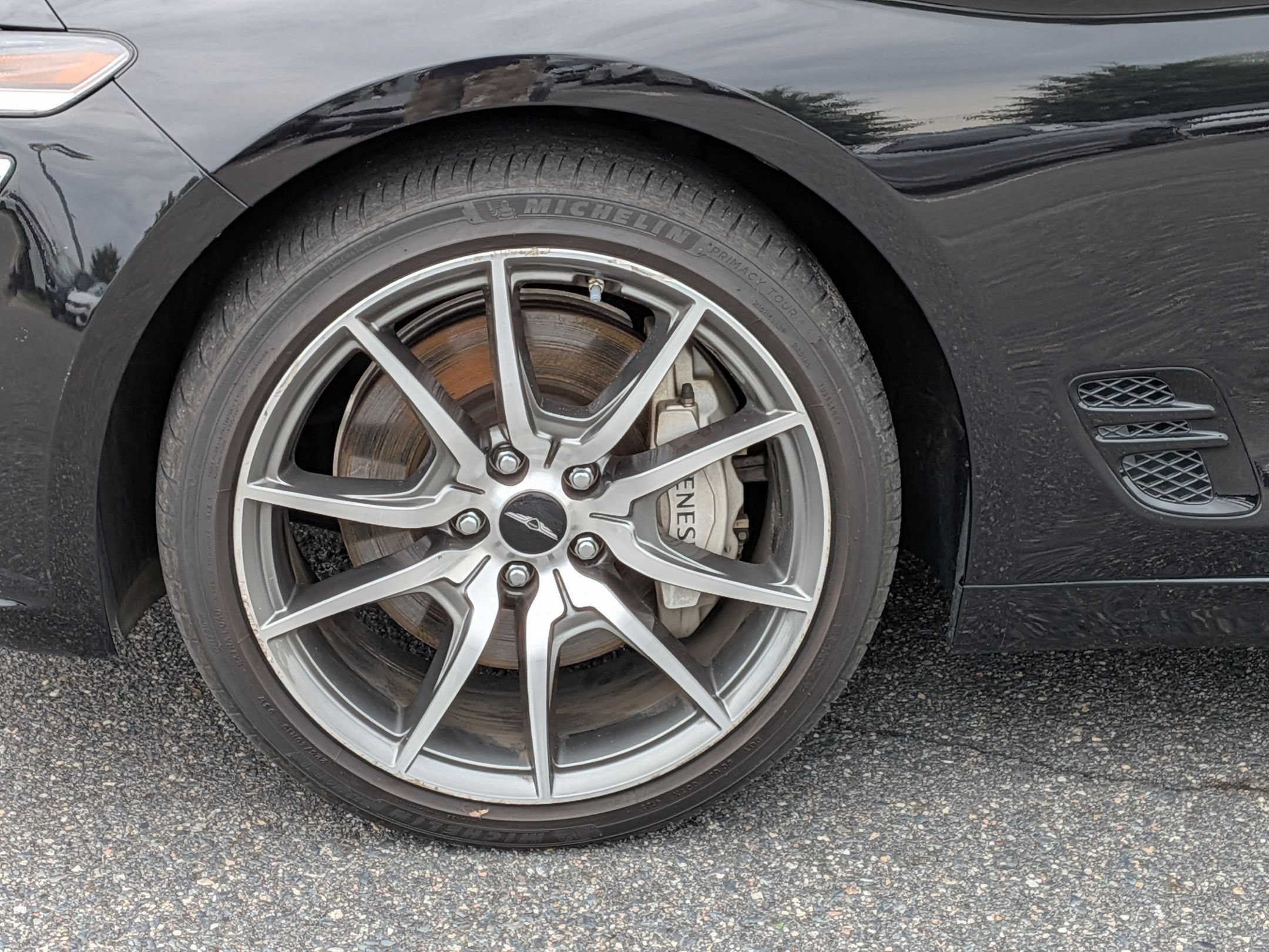 Used 2024 Genesis G70 2.5T RWD image 10