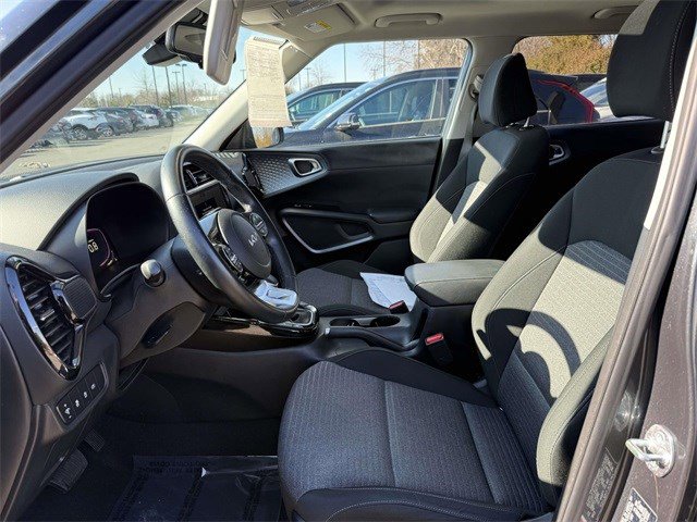 Used 2023 Kia Soul EX image 13