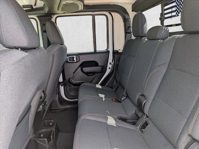 Used 2024 Jeep Gladiator Sport image 18