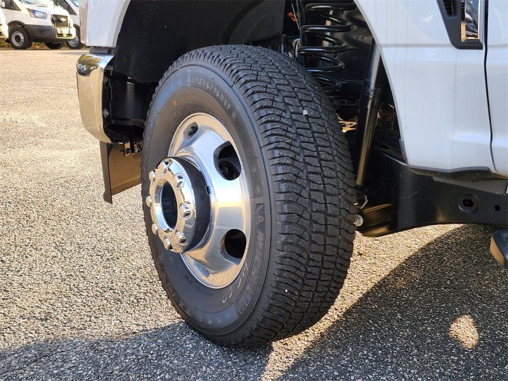 New 2025 Ford F350 XL w/ XL Chrome Package image 17