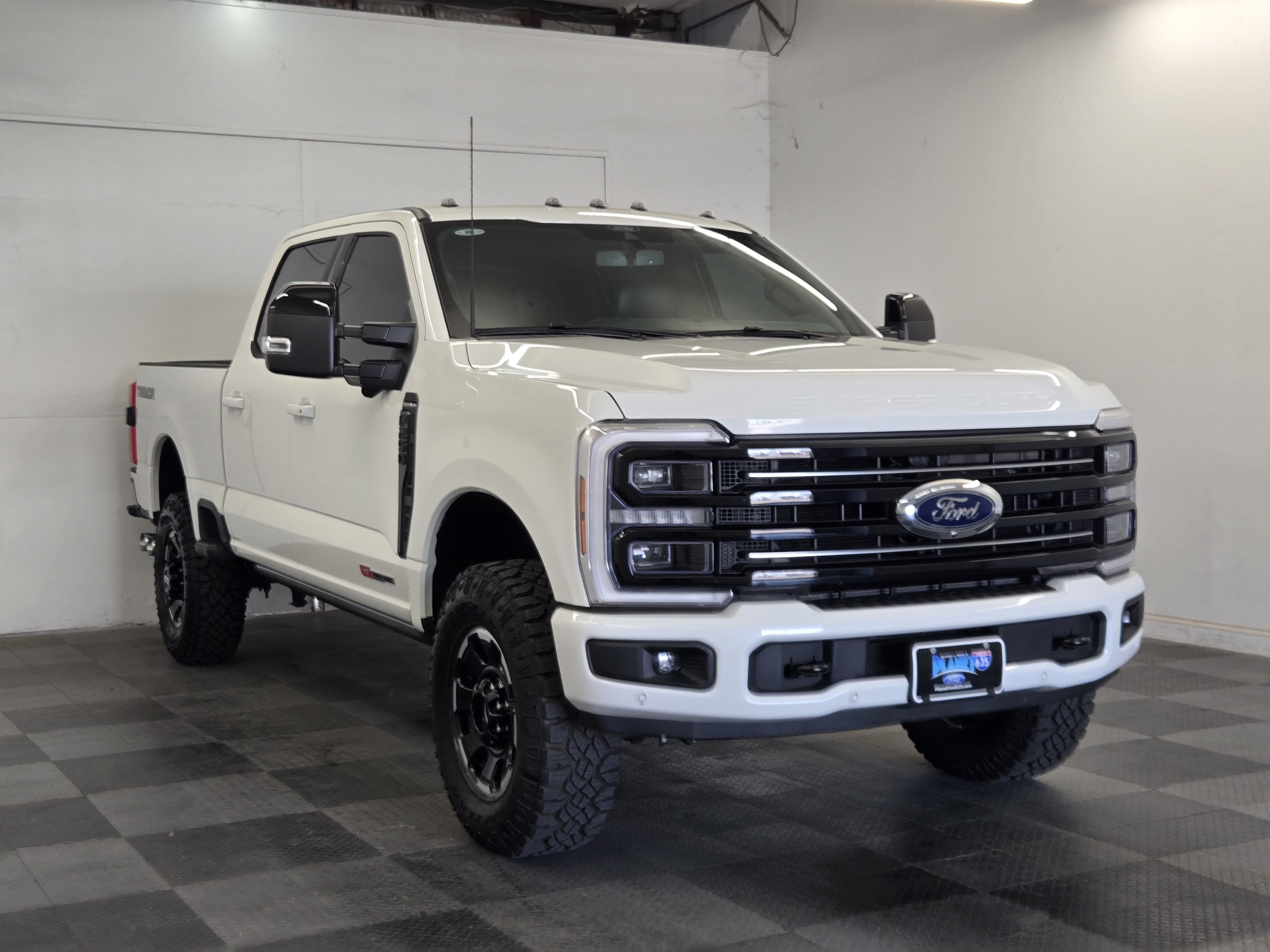 Certified 2025 Ford F250 Platinum w/ Tremor Off-Road Package AWD/4WD image 2
