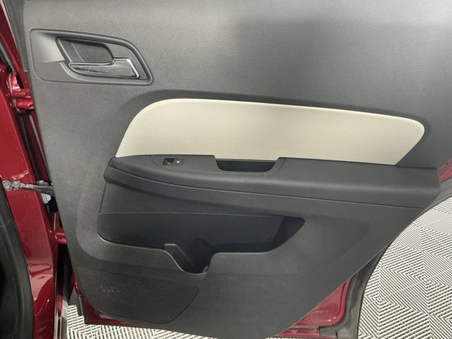 Used 2016 Chevrolet Equinox LTZ w/ Enhanced Convenience Package FWD image 11