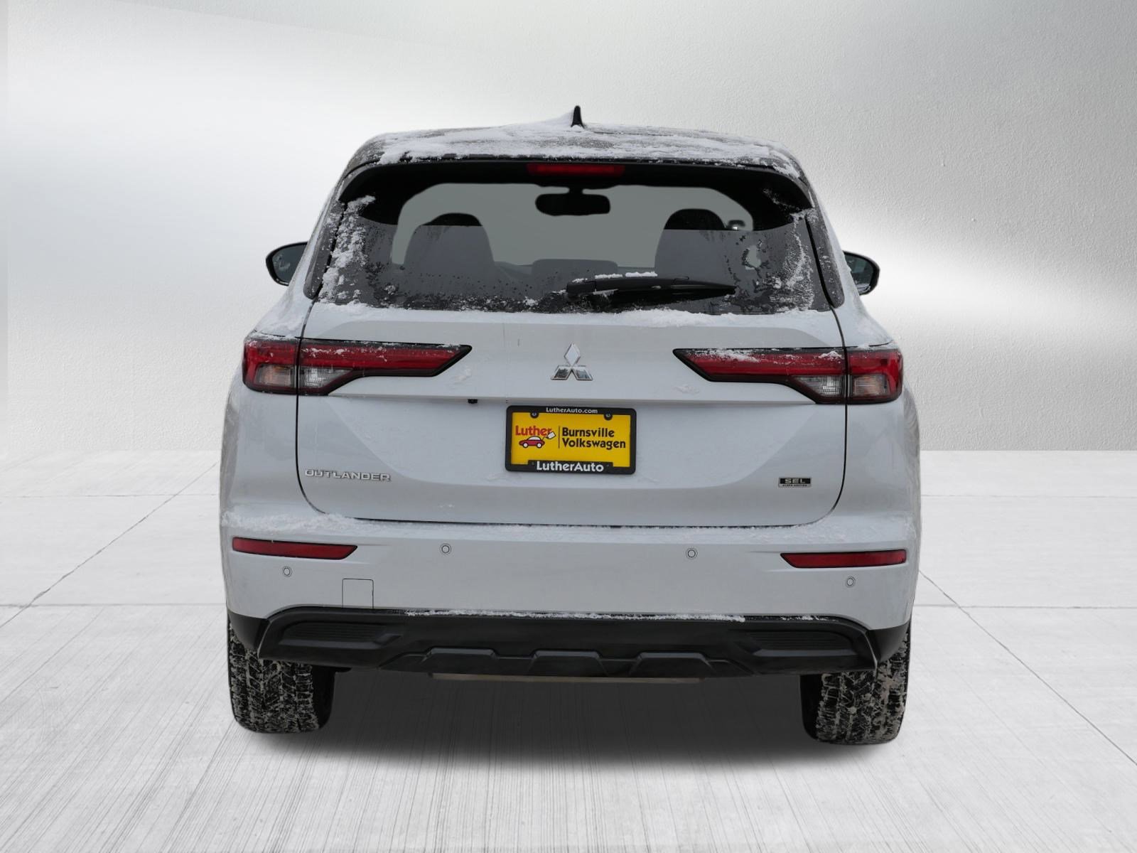 Used 2023 Mitsubishi Outlander SEL Black Edition image 6