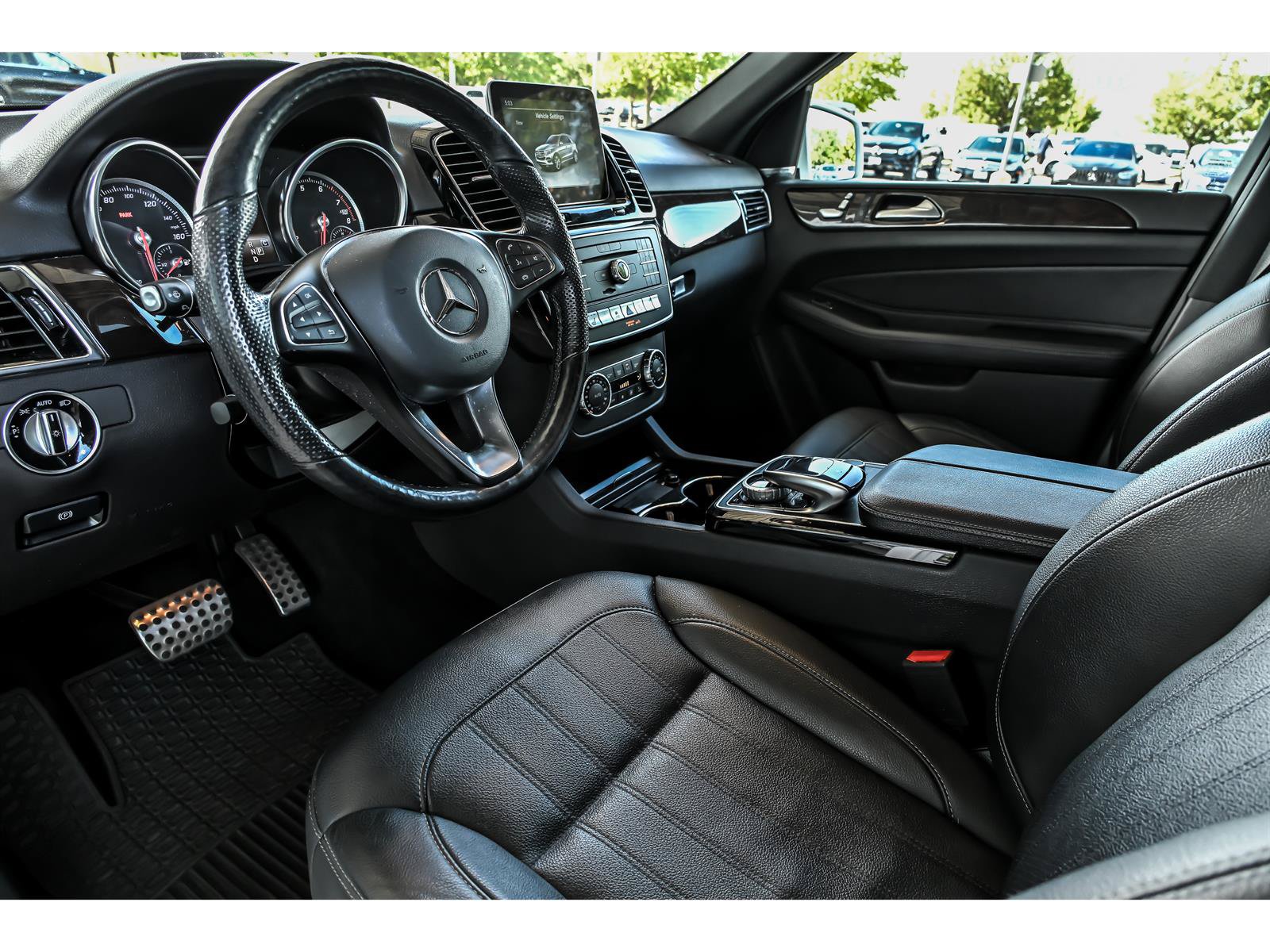 Used 2019 Mercedes-Benz GLE 400 4MATIC image 12