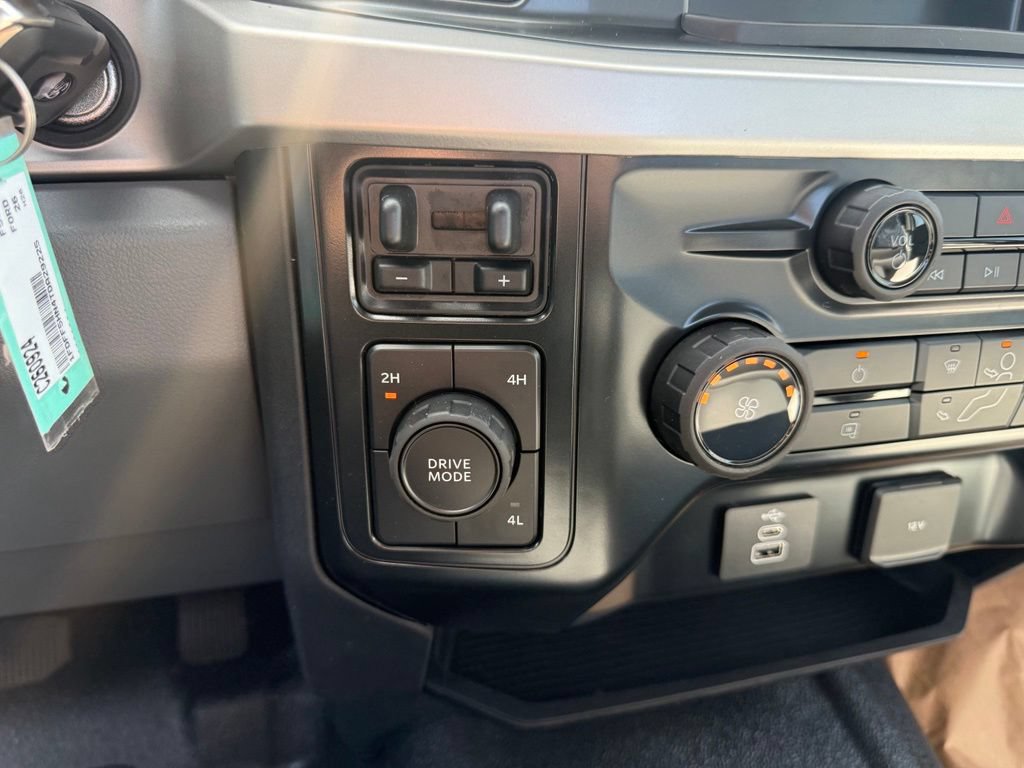 New 2026 Ford F550 4x4 Regular Cab Super Duty image 27