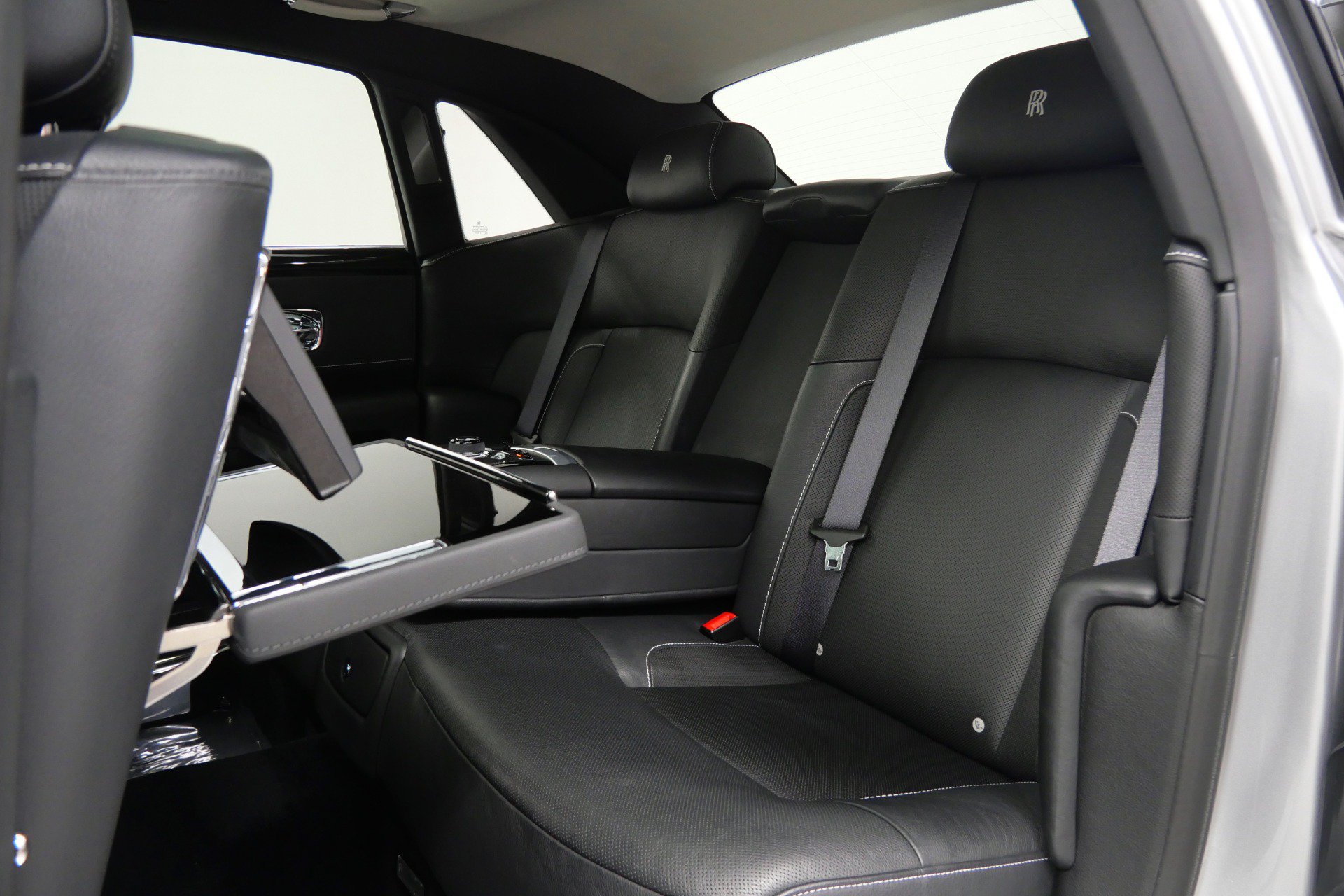 Used 2013 Rolls-Royce Ghost RWD image 16