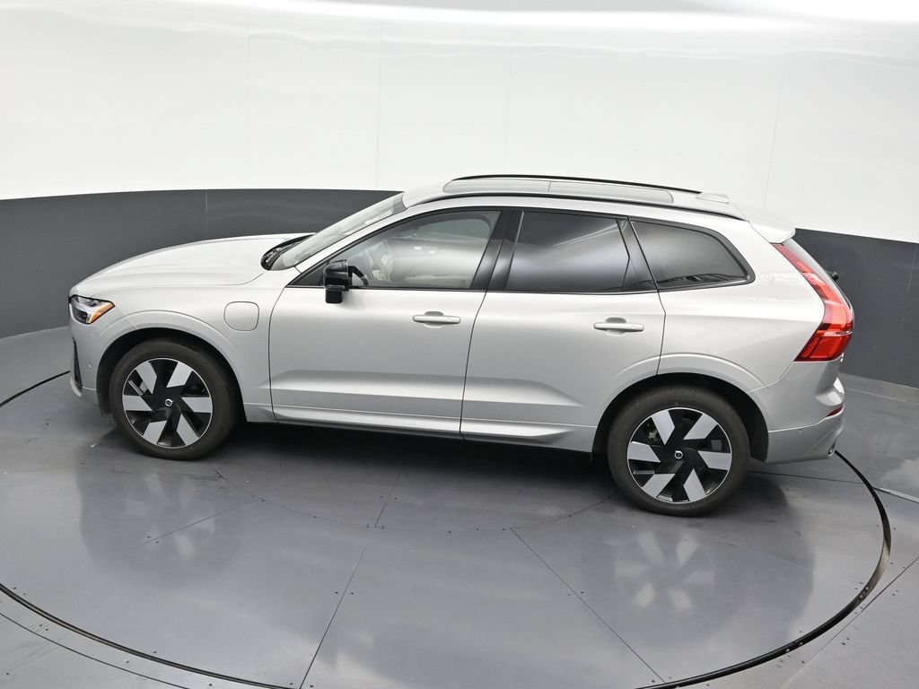 Used 2024 Volvo XC60 T8 Ultimate w/ Protection Package Premier AWD/4WD image 16