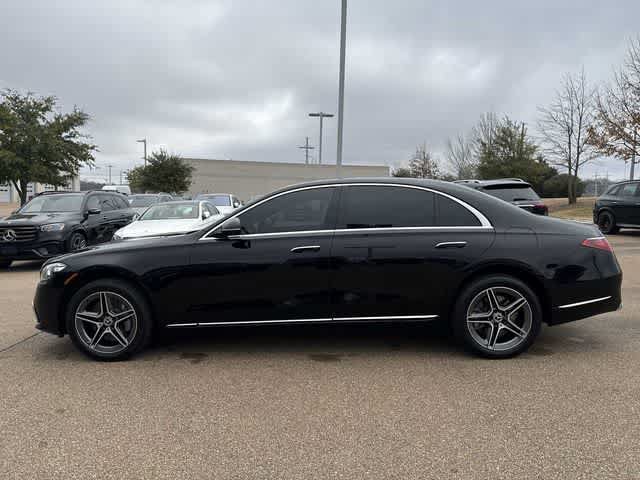 Used 2024 Mercedes-Benz S 580e 4MATIC Sedan image 3