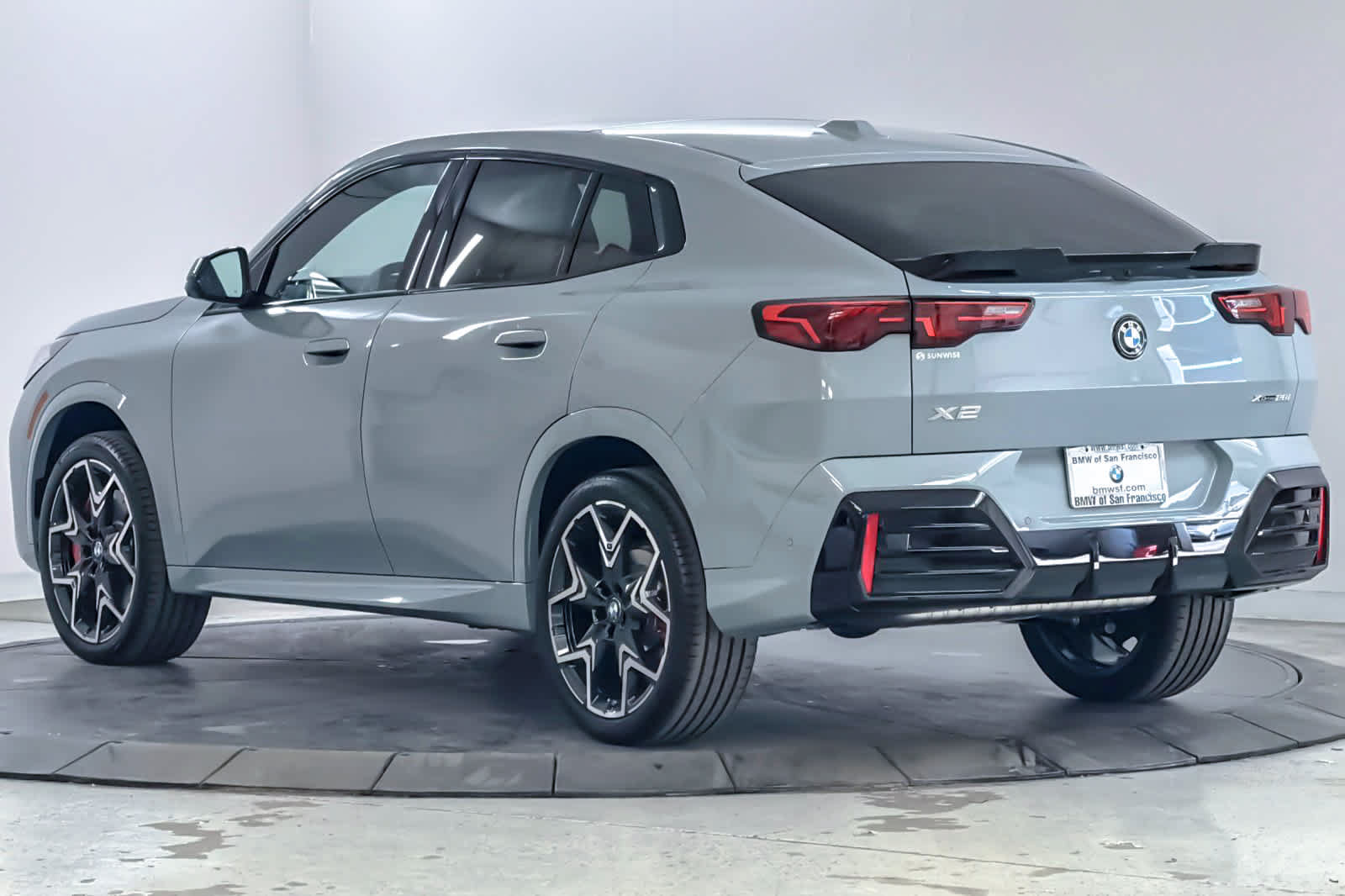 New 2026 BMW X2 xDrive28i w/ Technology Package AWD/4WD image 6