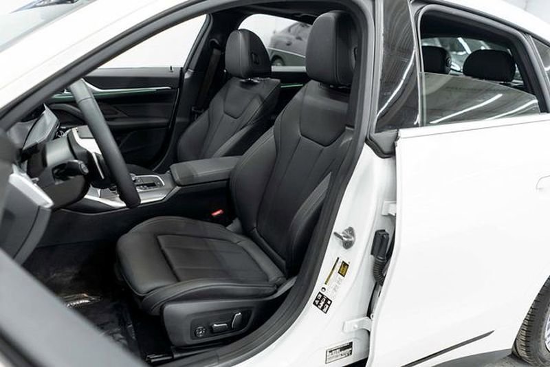 Used 2025 BMW 430i xDrive w/ Premium Package image 9