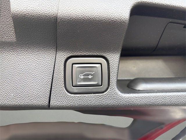 Used 2021 GMC Acadia SLE image 23