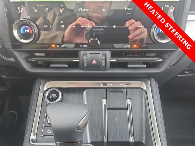 Used 2025 Lexus GX 550 image 18