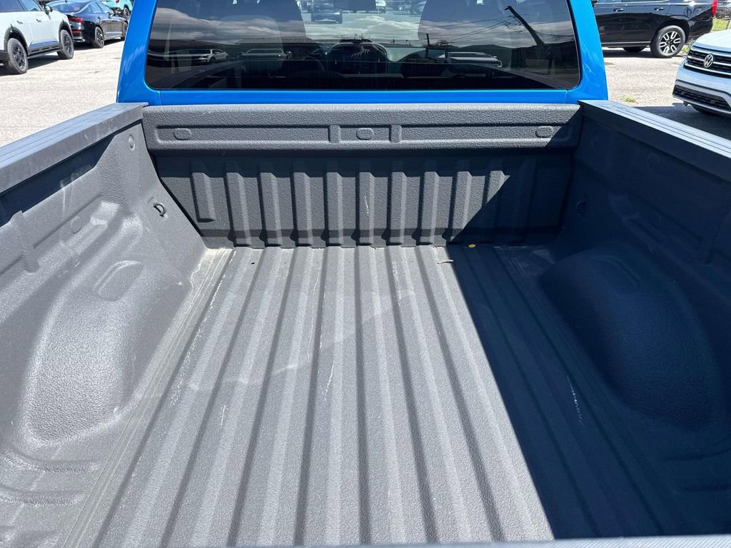 Used 2022 Chevrolet Colorado W/T w/ Custom Special Edition RWD image 11