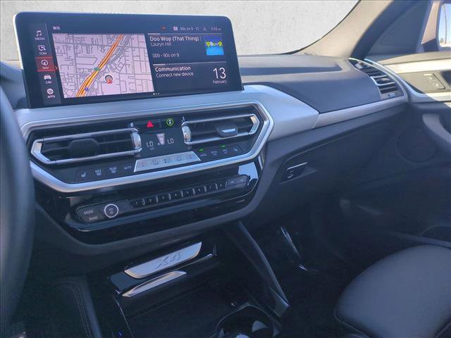 Certified 2025 BMW X4 xDrive30i w/ Premium Package image 15